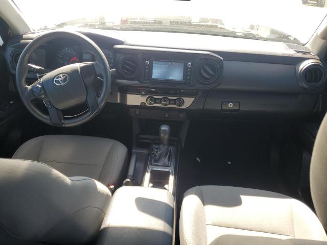 Pickups TOYOTA TACOMA 2017 Biały