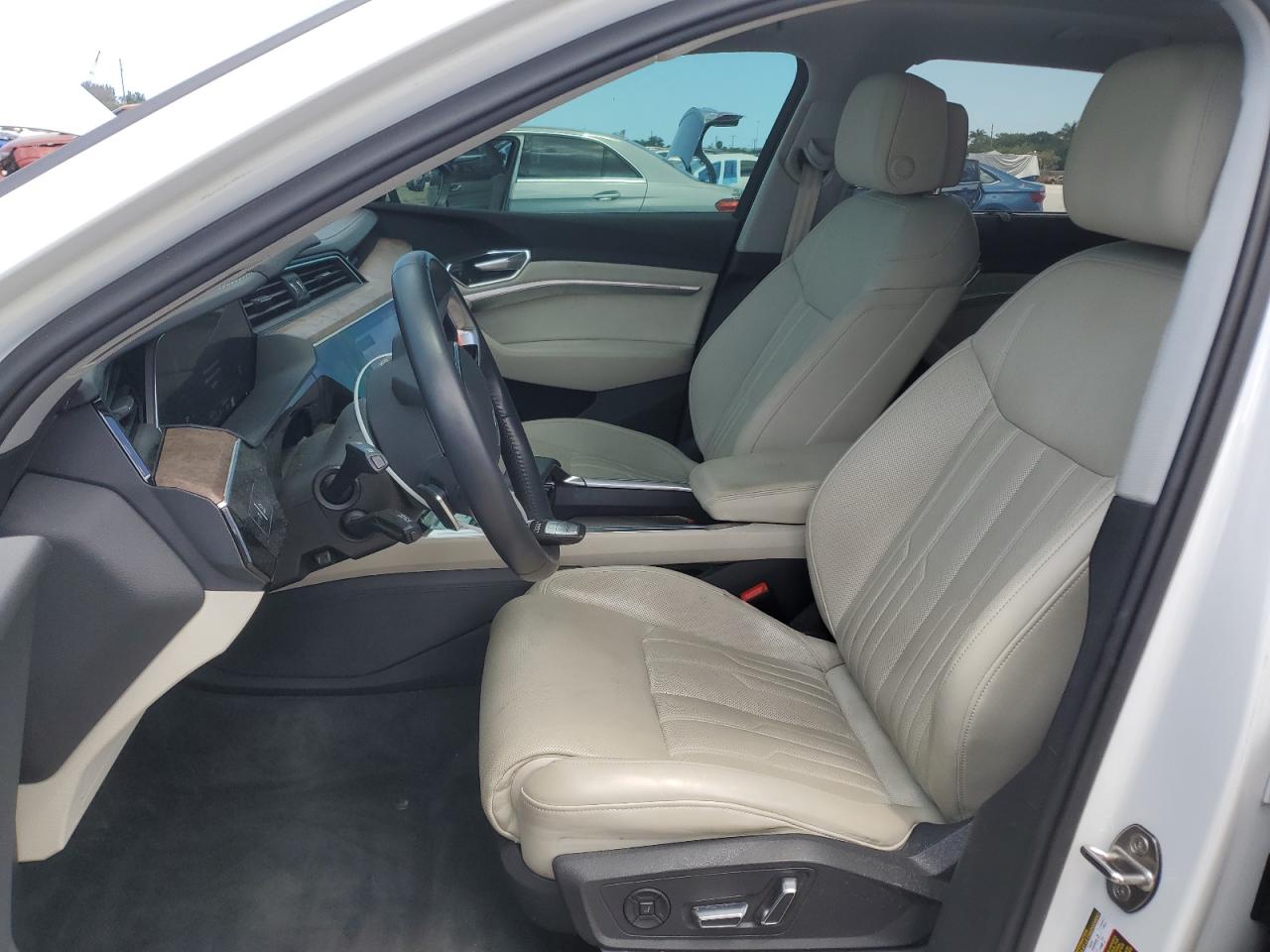 2019 Audi E-Tron Prestige VIN: WA1VAAGE0KB013133 Lot: 57060255