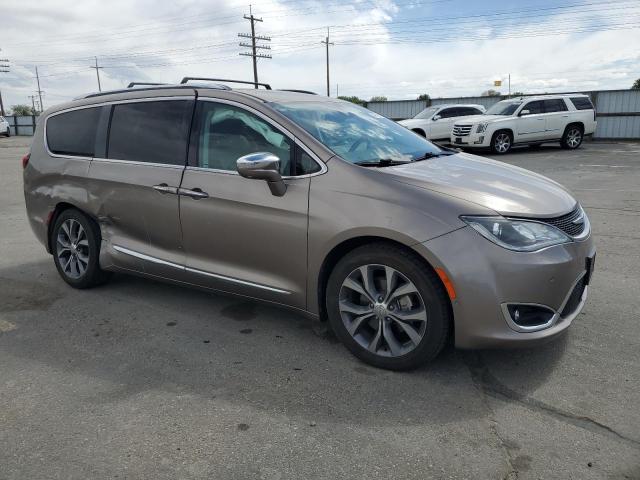Minivans CHRYSLER PACIFICA 2017 Brązowy