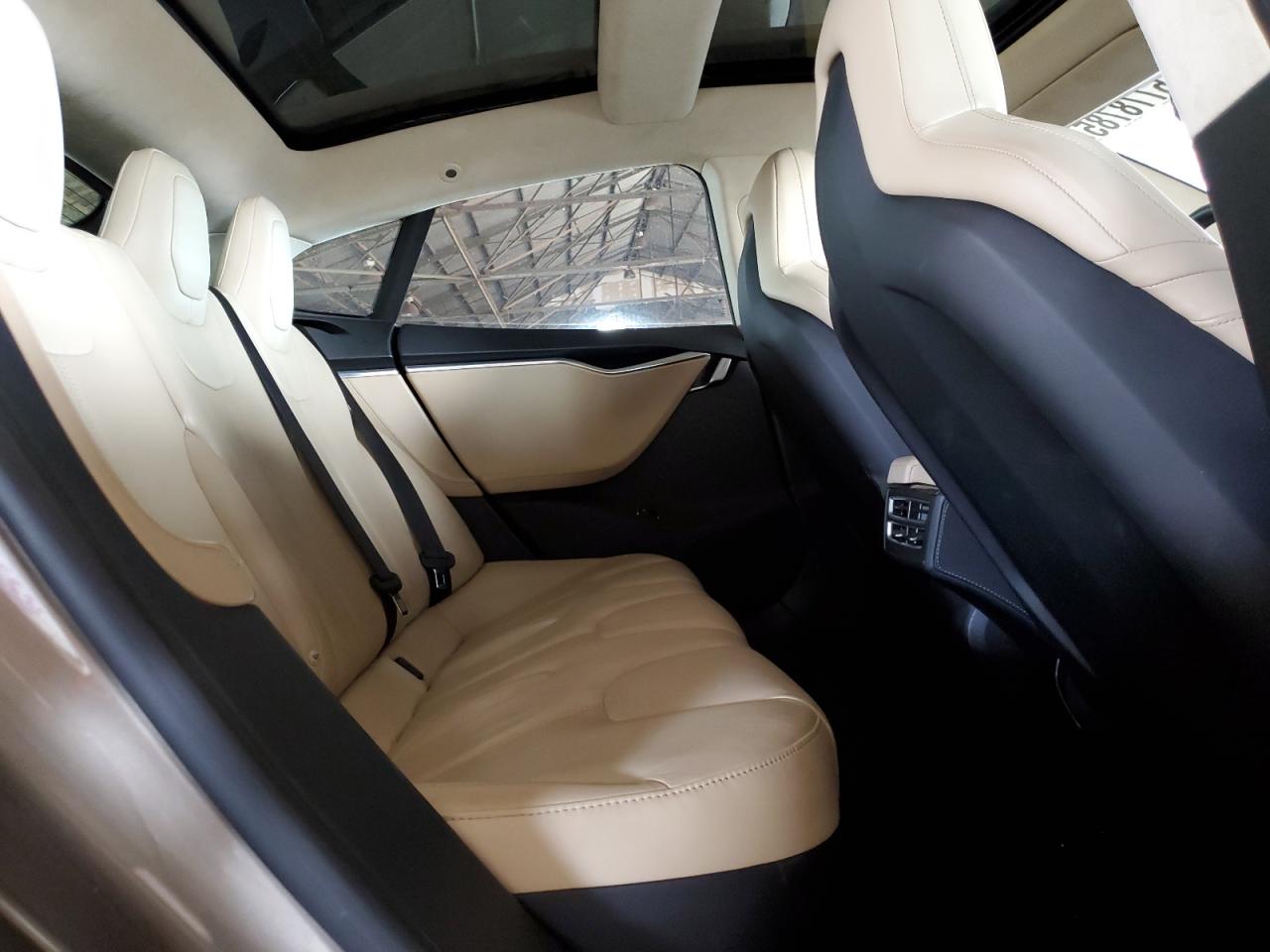2015 Tesla Model S 85 VIN: 5YJSA1H11FF093212 Lot: 56778785