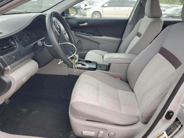  TOYOTA CAMRY 2013 Серебристый