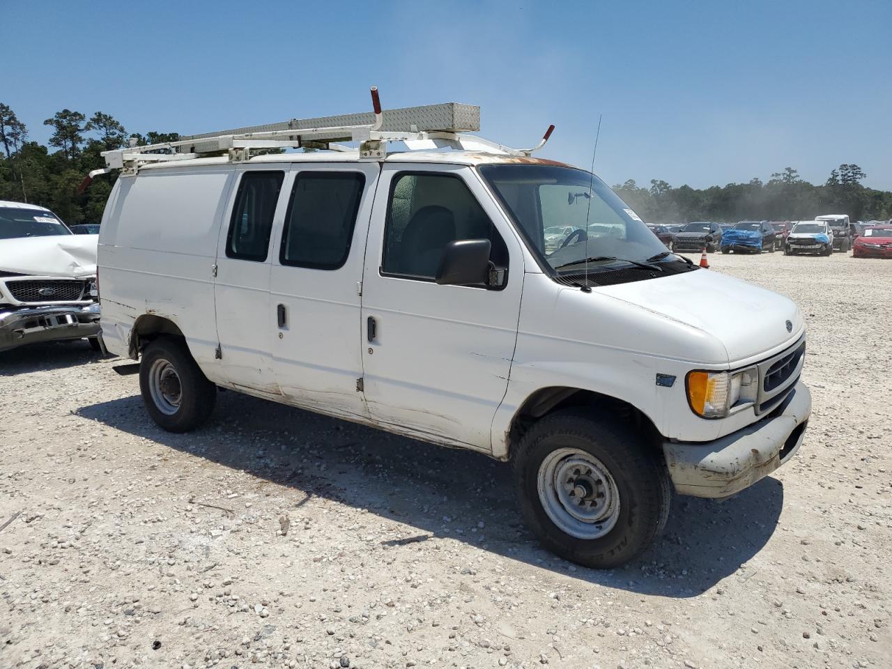 2000 Ford Econoline E350 Super Duty Van VIN: 1FTSE34F9YHA77831 Lot: 56850225