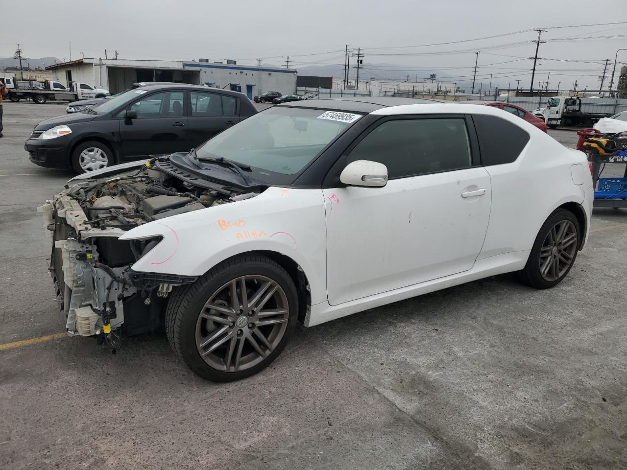 2013 Toyota Scion Tc for Sale in Sun Valley, CA - Front End