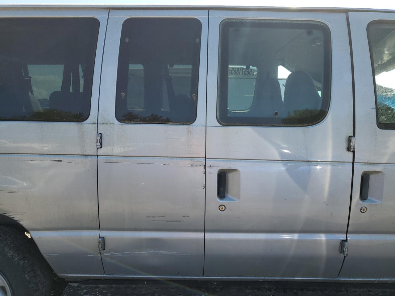 2005 Ford Econoline E350 Super Duty Wagon VIN: 1FBNE31L55HB00254 Lot: 56571865