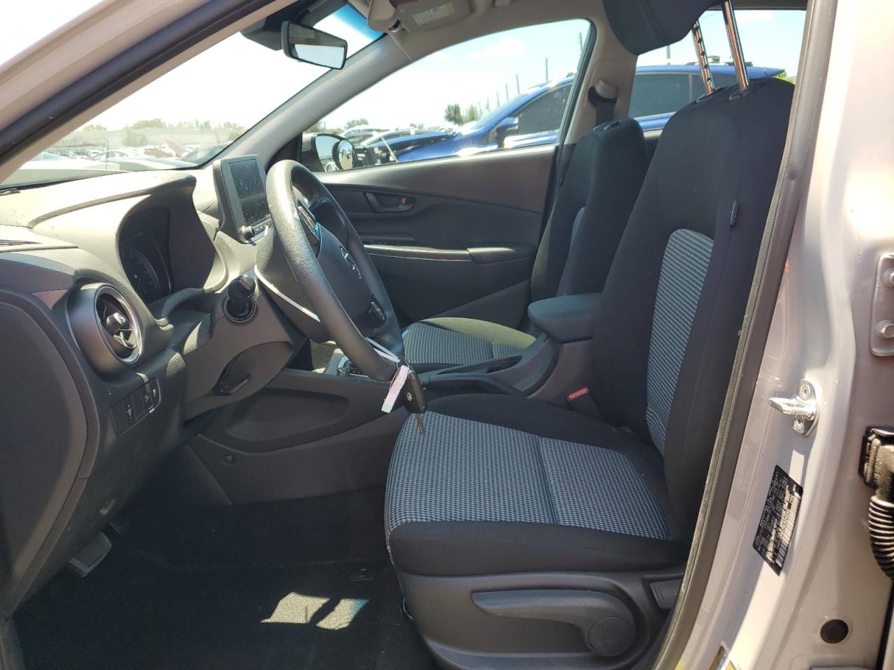2022 Hyundai Kona Sel VIN: KM8K22AB7NU924655 Lot: 55822395