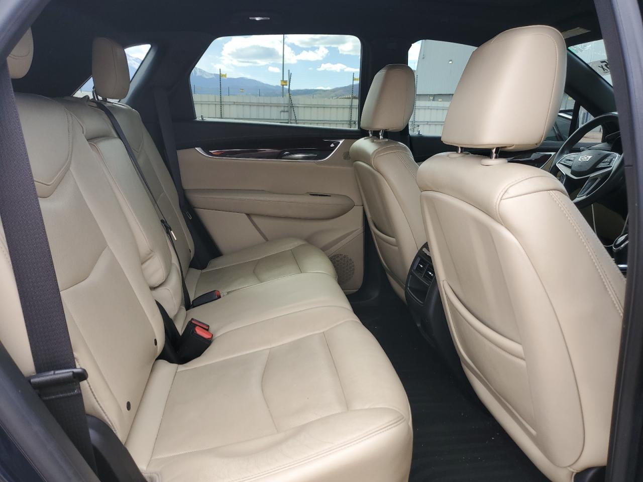 2017 Cadillac Xt5 Premium Luxury VIN: 1GYKNERSXHZ295850 Lot: 57327055