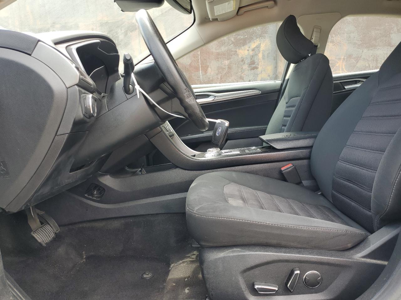 2019 Ford Fusion Se VIN: 3FA6P0LU3KR124857 Lot: 54025525