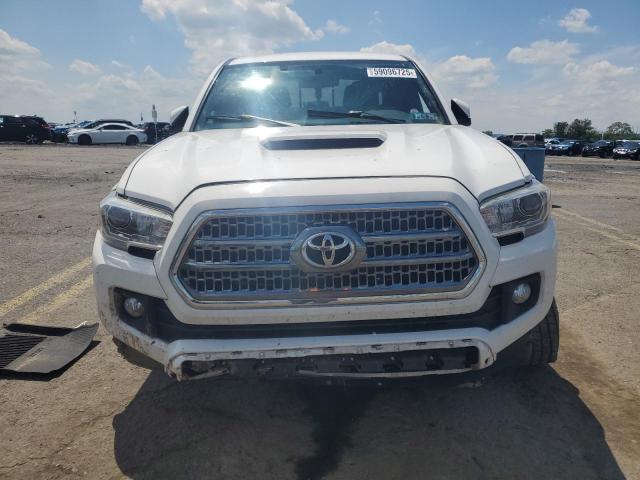  TOYOTA TACOMA 2017 Білий