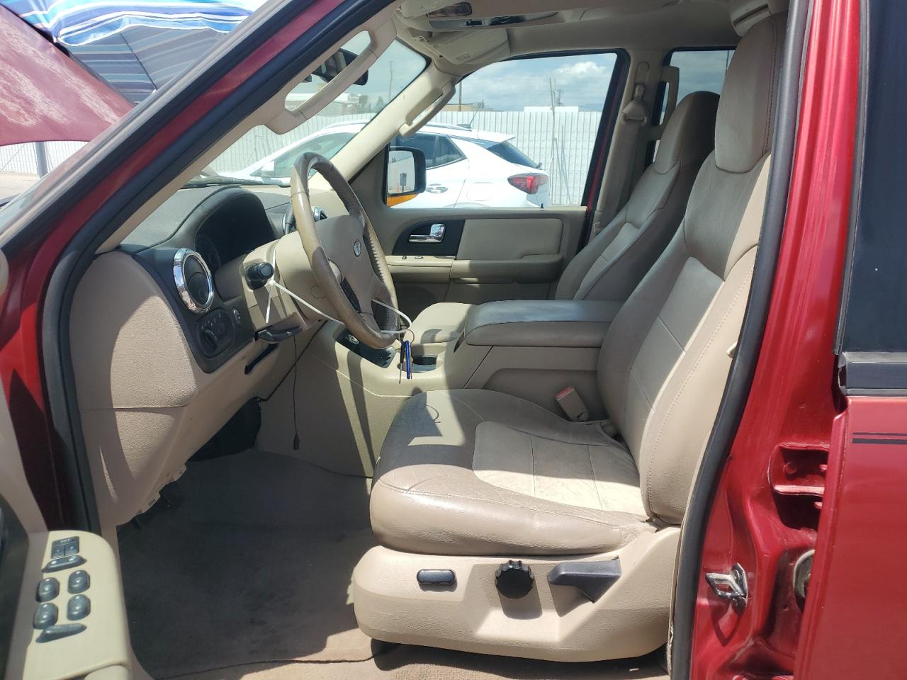 2005 Ford Expedition Eddie Bauer VIN: 1FMPU17545LA15984 Lot: 57132095
