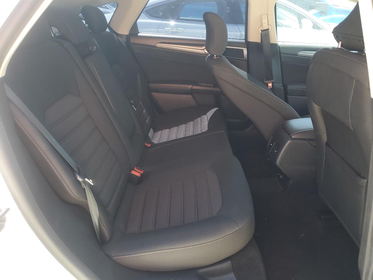 2019 Ford Fusion Se VIN: 3FA6P0LU9KR263990 Lot: 54025875