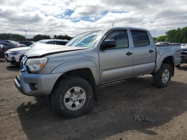  TOYOTA TACOMA 2015 Сріблястий