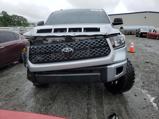  TOYOTA TUNDRA 2018 Сріблястий