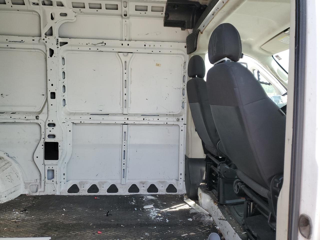 2018 Ram Promaster 2500 2500 High VIN: 3C6TRVCGXJE112975 Lot: 57092025