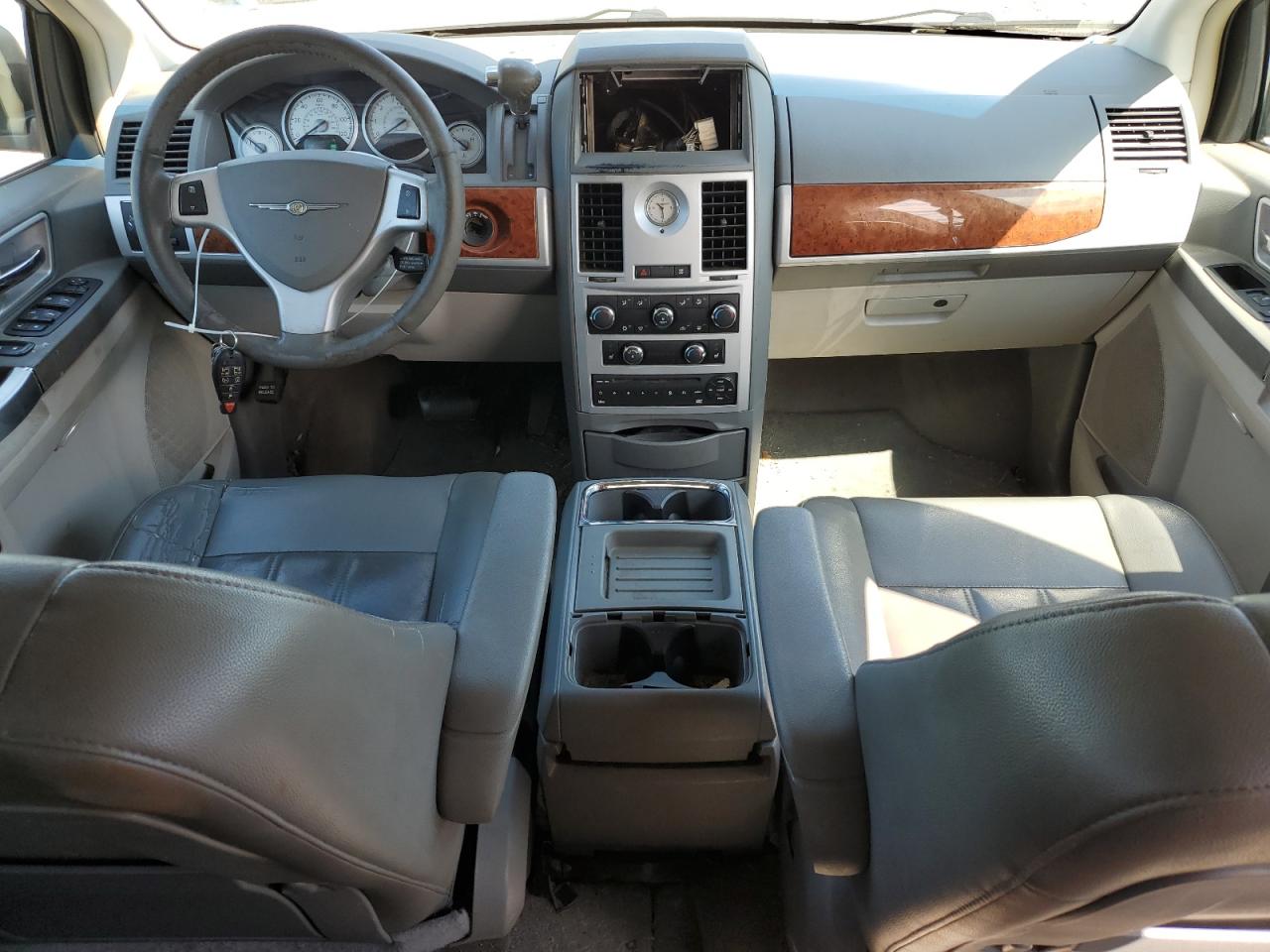 2008 Chrysler Town & Country Touring VIN: 2A8HR54P88R828885 Lot: 56291625