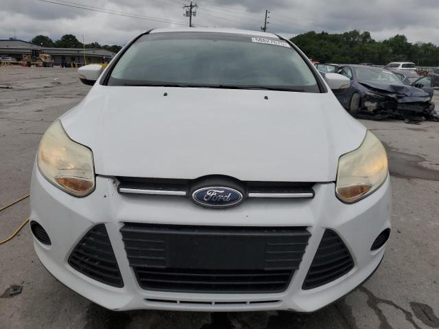Hatchbacks FORD FOCUS 2013 Biały