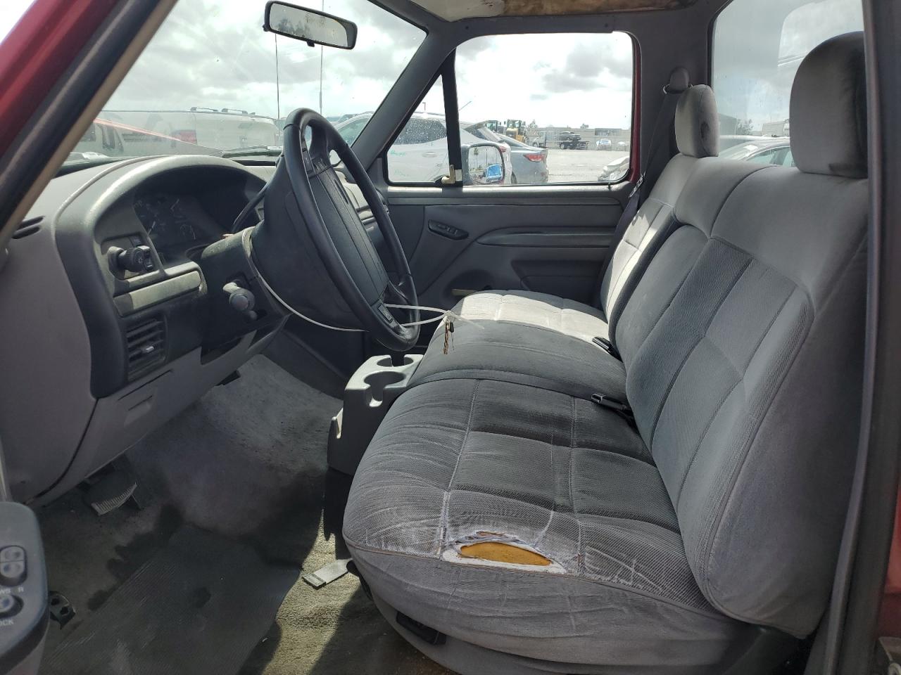 1994 Ford F150 VIN: 1FTEF15N5RLA64867 Lot: 56932315