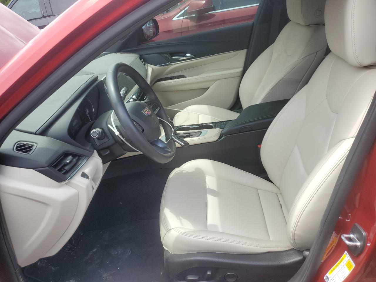 2023 Cadillac CT4 - Image 7