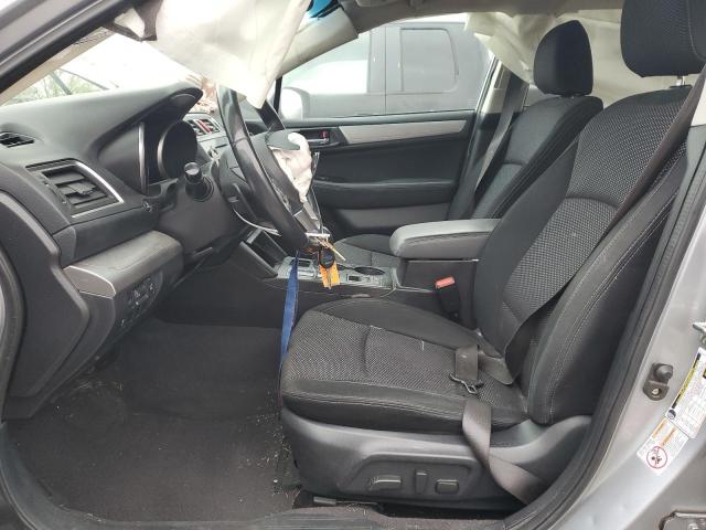 SUBARU OUTBACK 2017 Srebrny