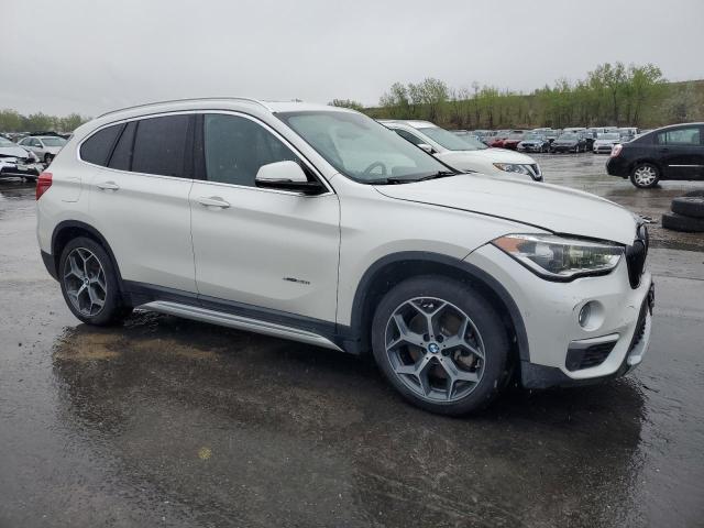  BMW X1 2016 Белы