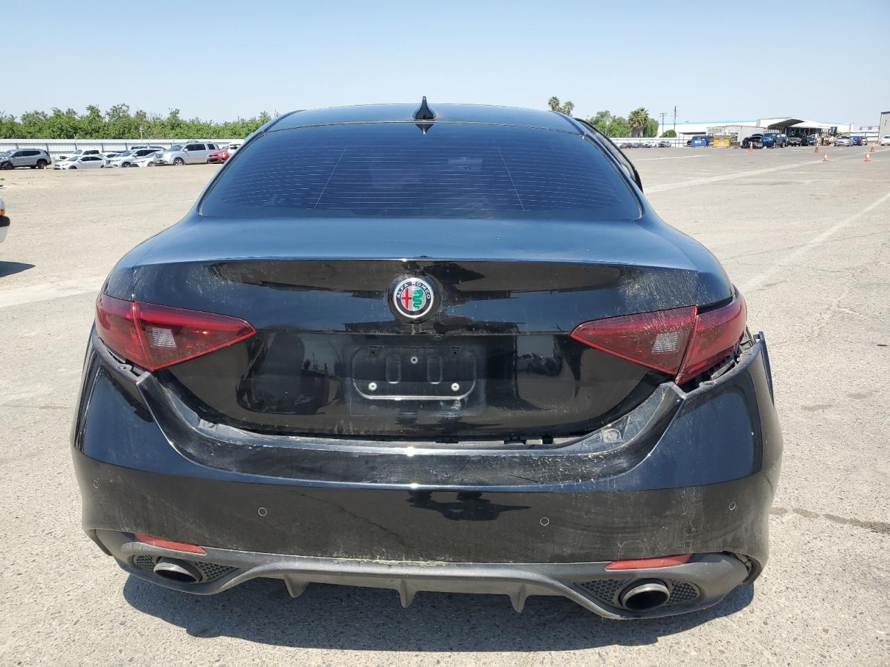 2018 Alfa Romeo Giulia Ti VIN: ZARFAECN7J7588845 Lot: 55140535