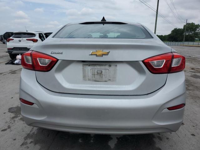  CHEVROLET CRUZE 2018 Srebrny