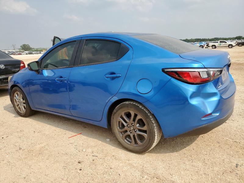 Sedans TOYOTA YARIS 2017 Granatowy