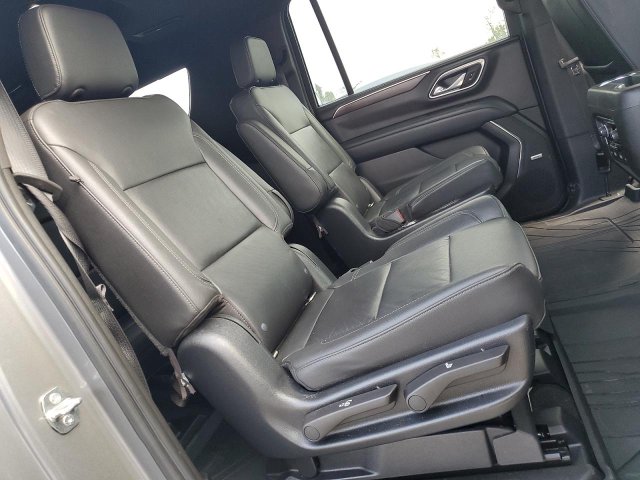 2021 Chevrolet Suburban K1500 Z71 VIN: 1GNSKDKD9MR385447 Lot: 55764935