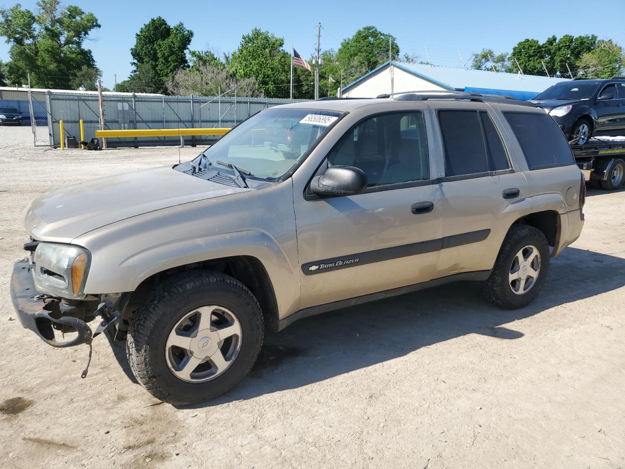 2004 Chevrolet Trailblazer Ls for Sale in Wichita, KS - Front End