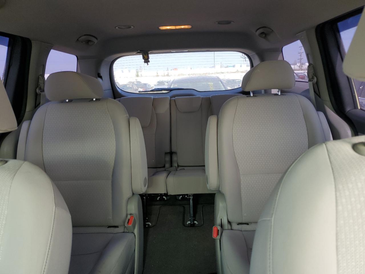 2016 Kia Sedona L VIN: KNDMA5C16G6183072 Lot: 55980915