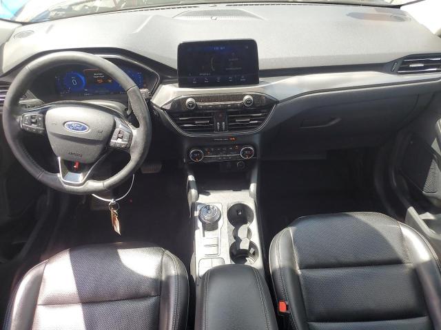  FORD ESCAPE 2021 Granatowy