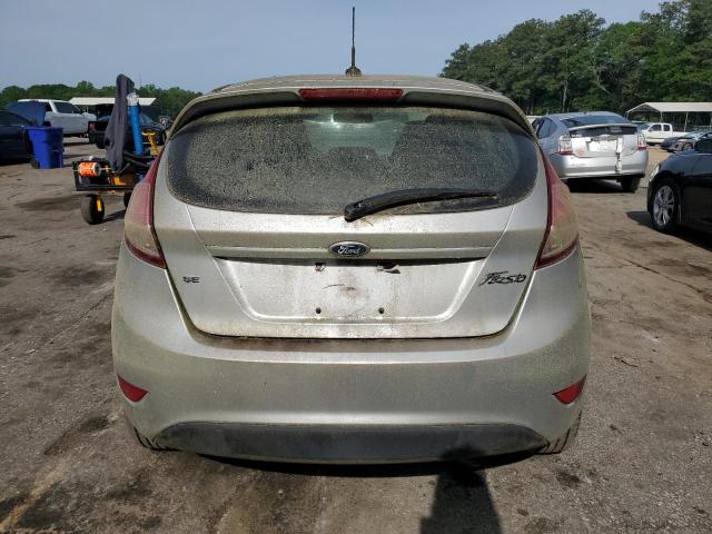  FORD FIESTA 2016 Серебристый