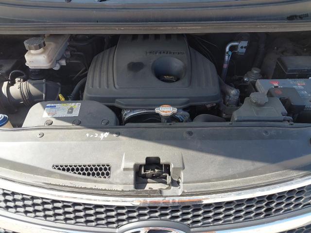 2011 HYUNDAI I800 STYLE