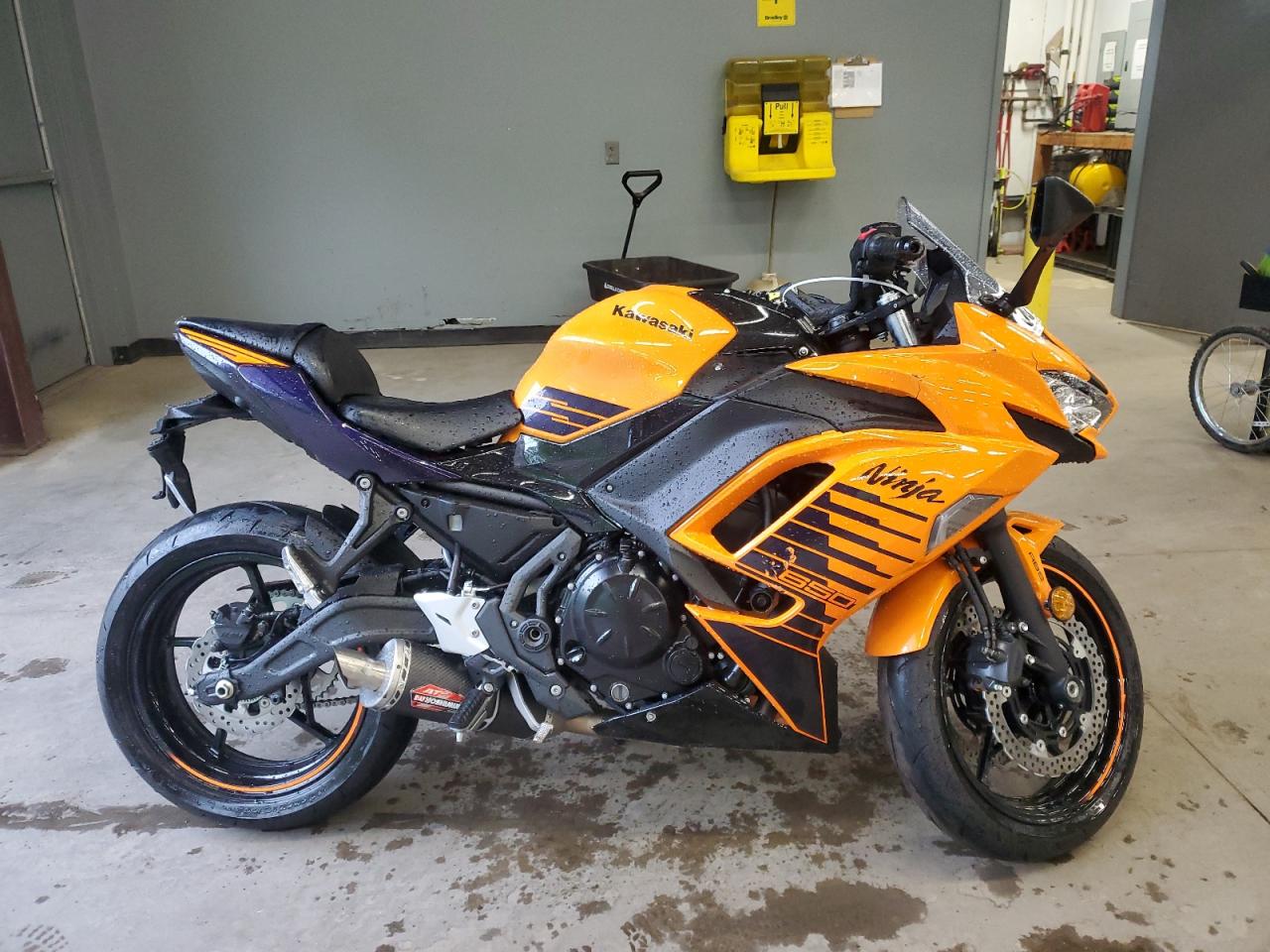 2025 Kawasaki Ex650 P de vânzare în East Granby, CT - Side