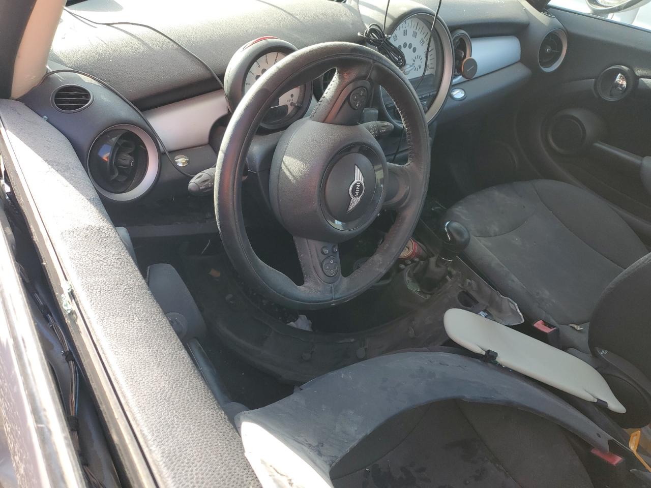 2011 Mini Cooper VIN: WMWSU3C52BT094502 Lot: 56579965