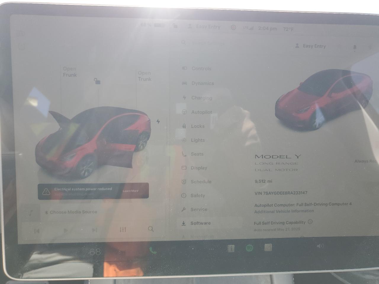 2024 Tesla Model Y VIN: 7SAYGDEE8RA233147 Lot: 56695545