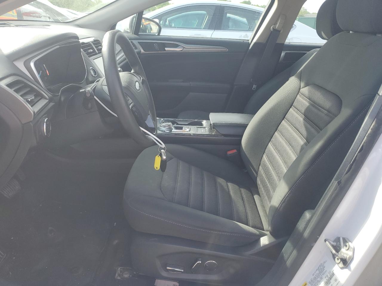 2019 Ford Fusion Se VIN: 3FA6P0LU6KR124884 Lot: 54027295