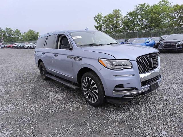  LINCOLN NAVIGATOR 2022 Granatowy