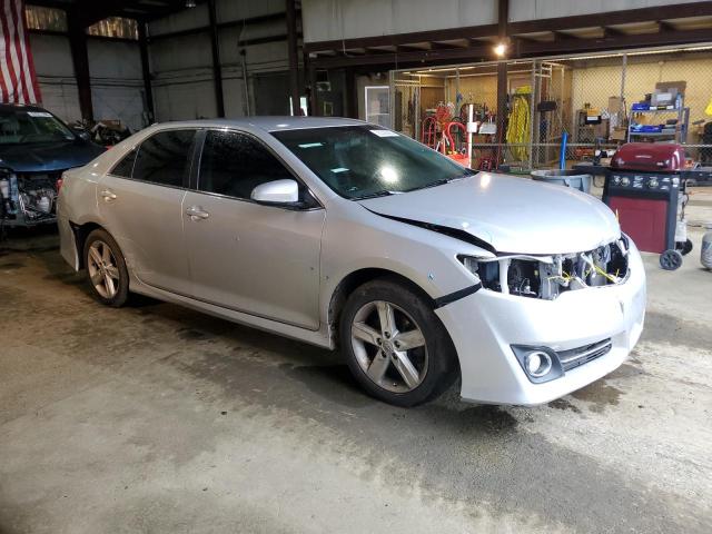  TOYOTA CAMRY 2014 Серебристый
