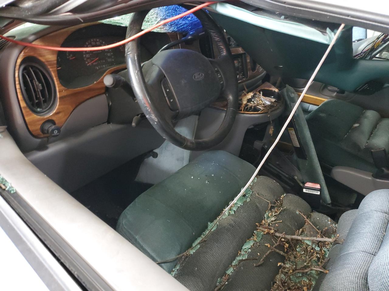 1998 Ford Econoline E150 Van VIN: 1FDRE14L2WHC06042 Lot: 55794955