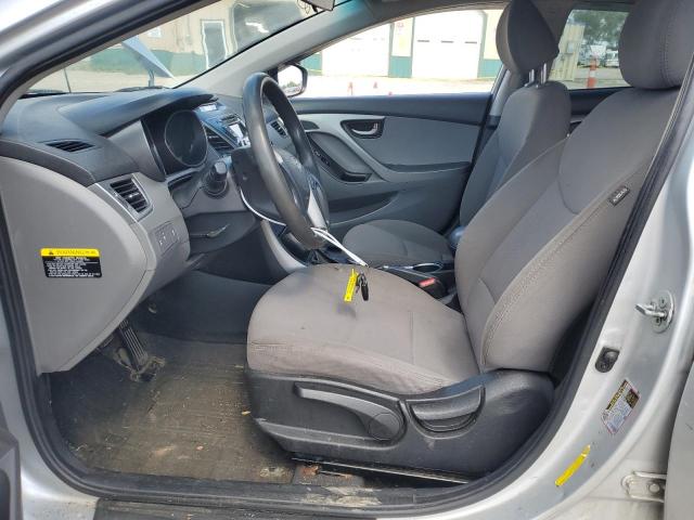 Sedans HYUNDAI ELANTRA 2016 Srebrny