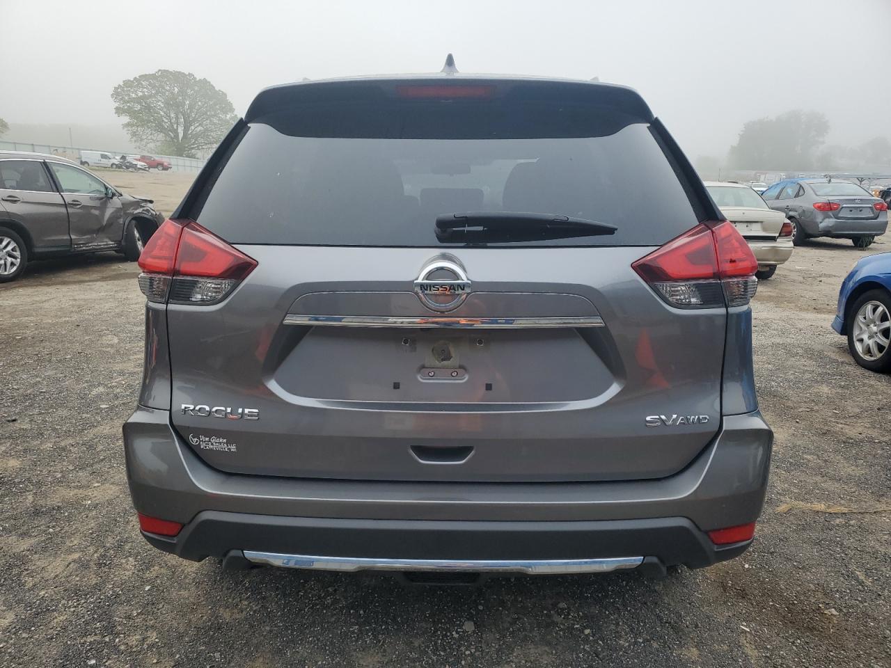 2017 Nissan Rogue S VIN: JN8AT2MV8HW002413 Lot: 56690725