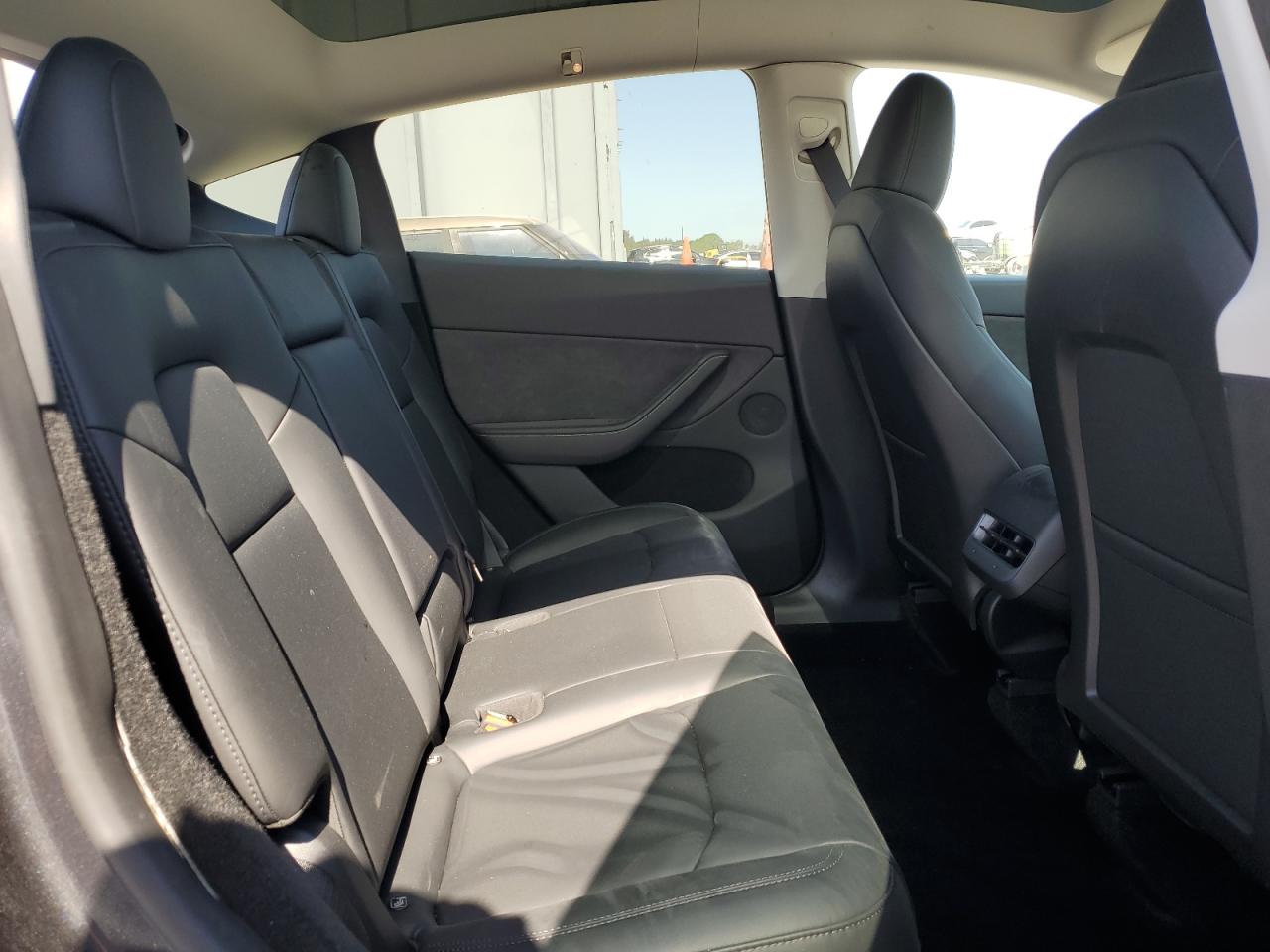 2024 Tesla Model Y VIN: 7SAYGDEE9RA222416 Lot: 57152385