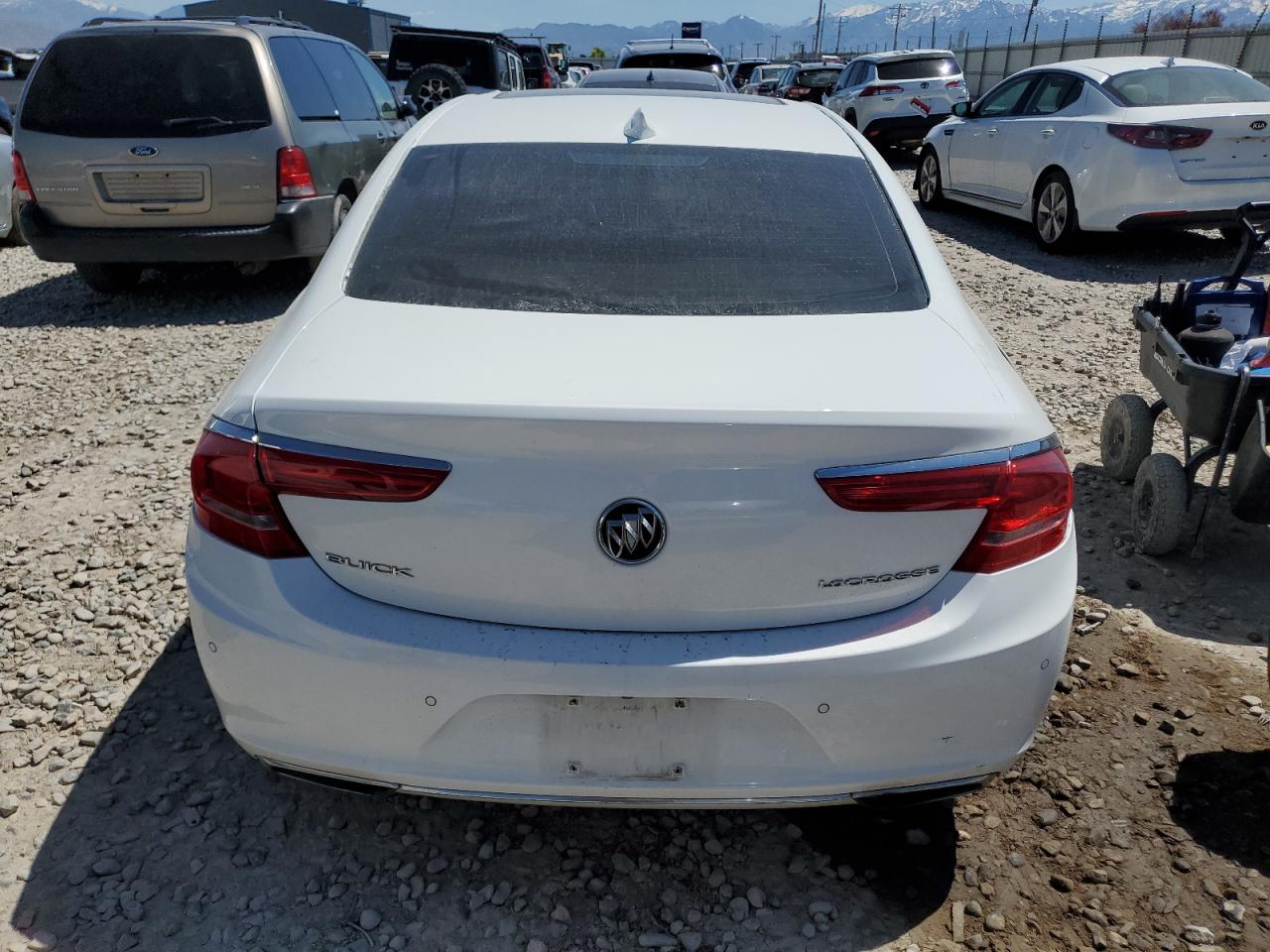 2017 Buick Lacrosse Essence VIN: 1G4ZP5SS5HU161944 Lot: 55603675
