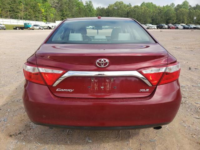  TOYOTA CAMRY 2015 Красный