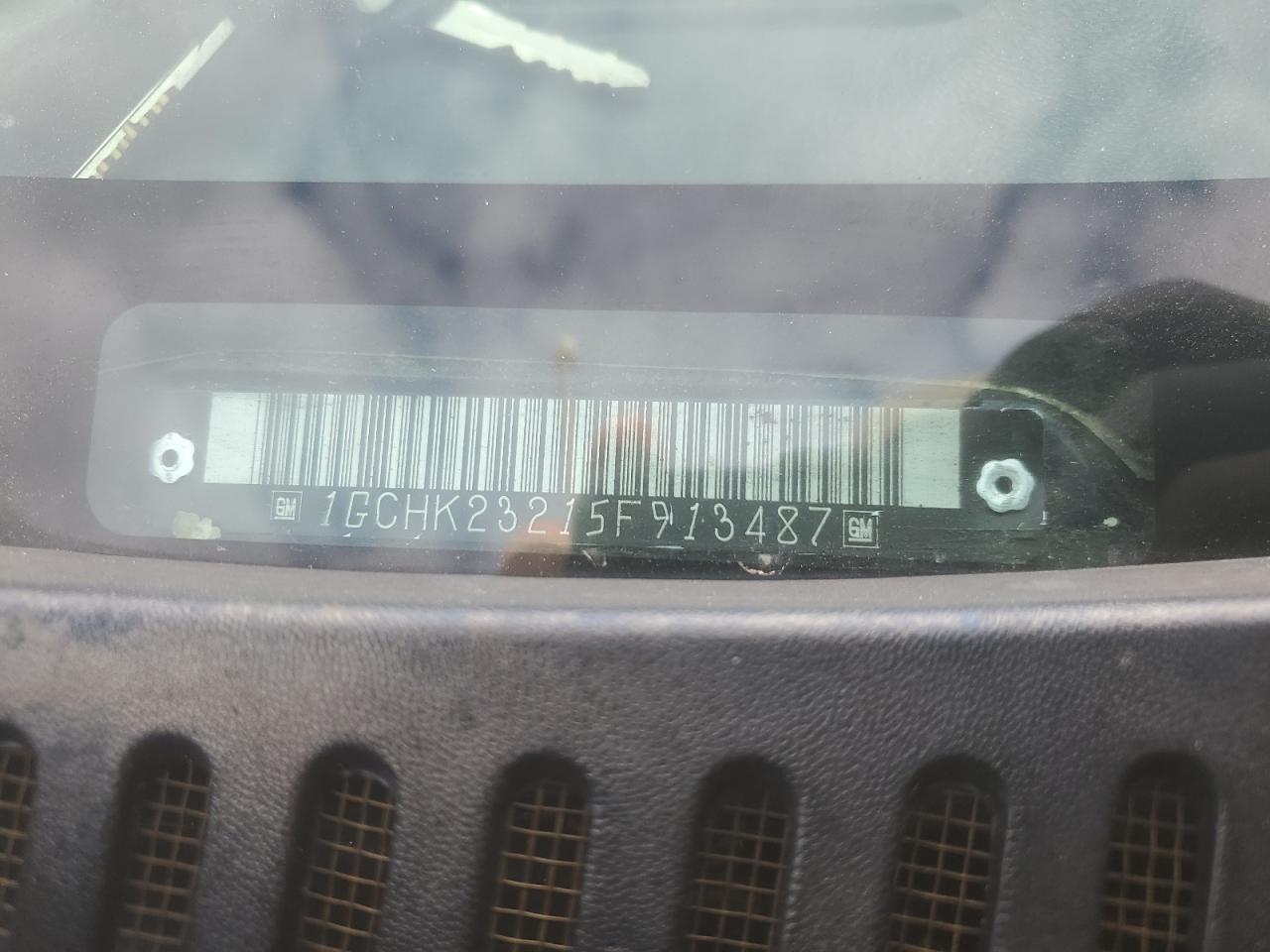 2005 Chevrolet Silverado K2500 Heavy Duty VIN: 1GCHK23215F913487 Lot: 57225445