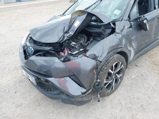 2019 TOYOTA C-HR DESIG