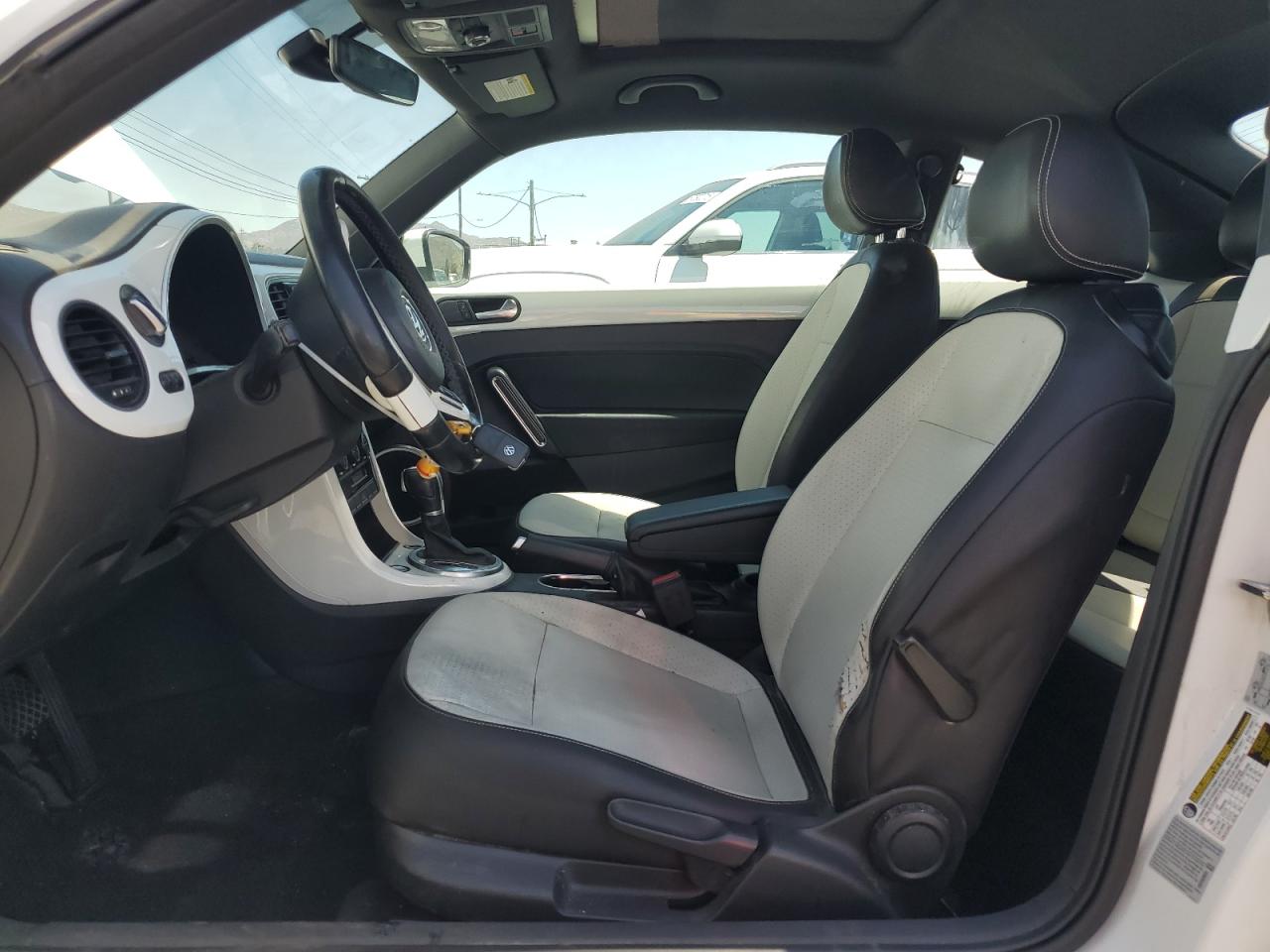 2018 Volkswagen Beetle Se VIN: 3VWJD7ATXJM708052 Lot: 57517455
