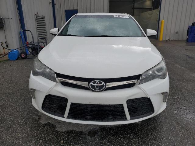  TOYOTA CAMRY 2017 Biały