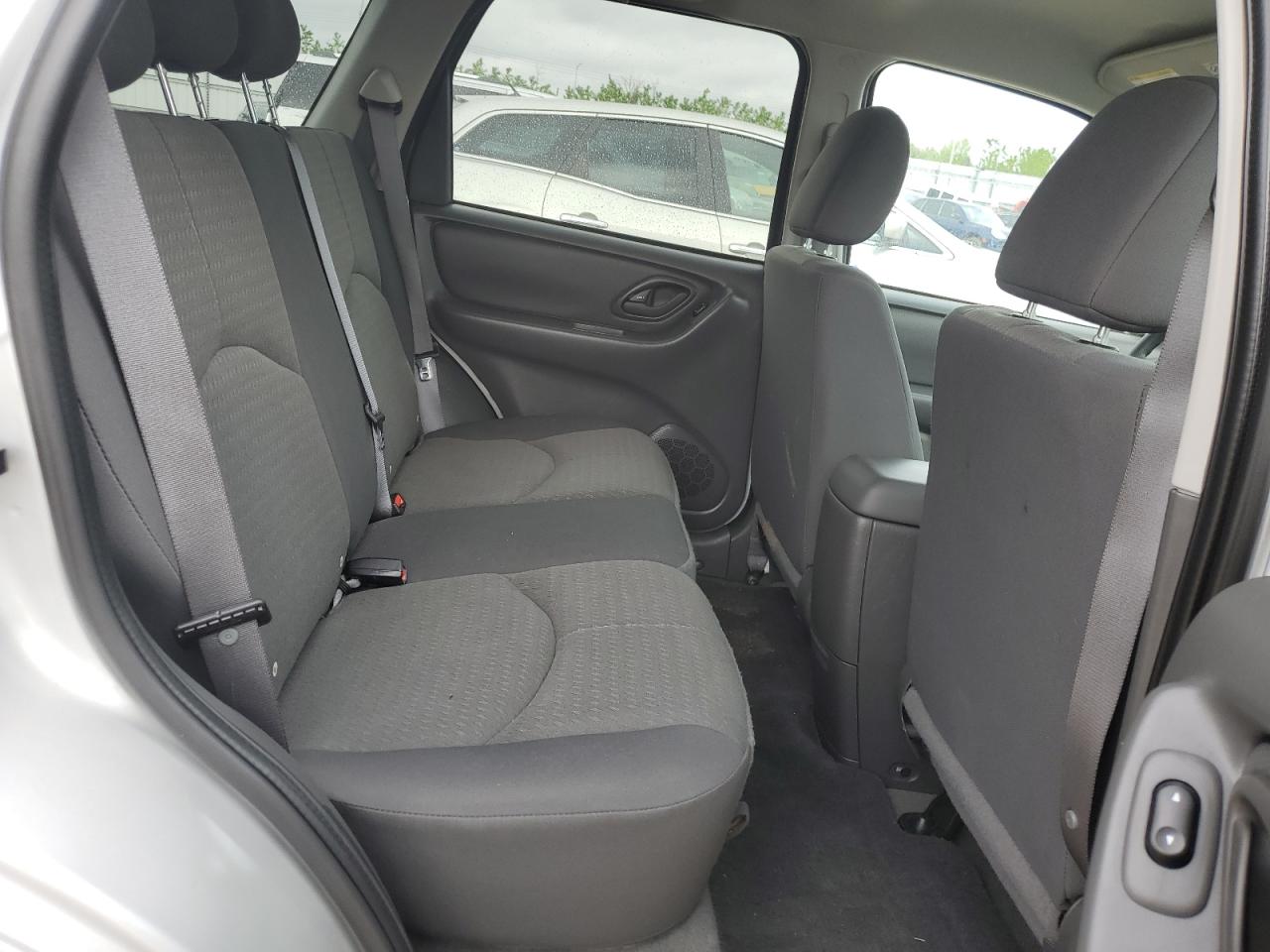 2005 Mazda Tribute S VIN: 4F2YZ92185KM14237 Lot: 58163395