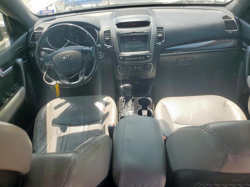  KIA SORENTO 2015 Biały